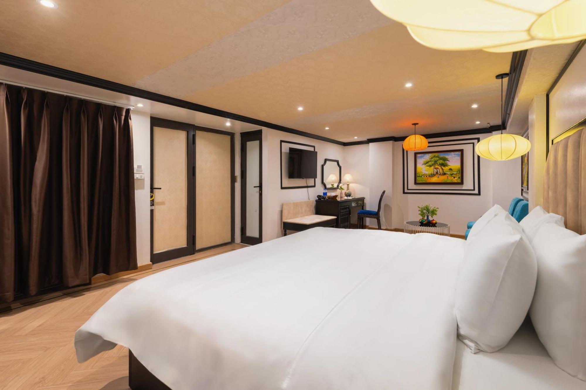 Calista Trendy Hotel & Spa ハノイ市 エクステリア 写真