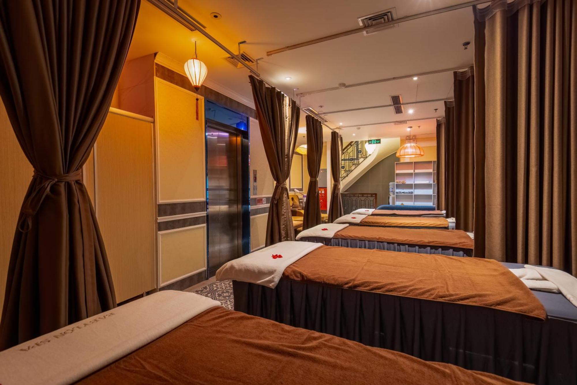 Calista Trendy Hotel & Spa ハノイ市 エクステリア 写真