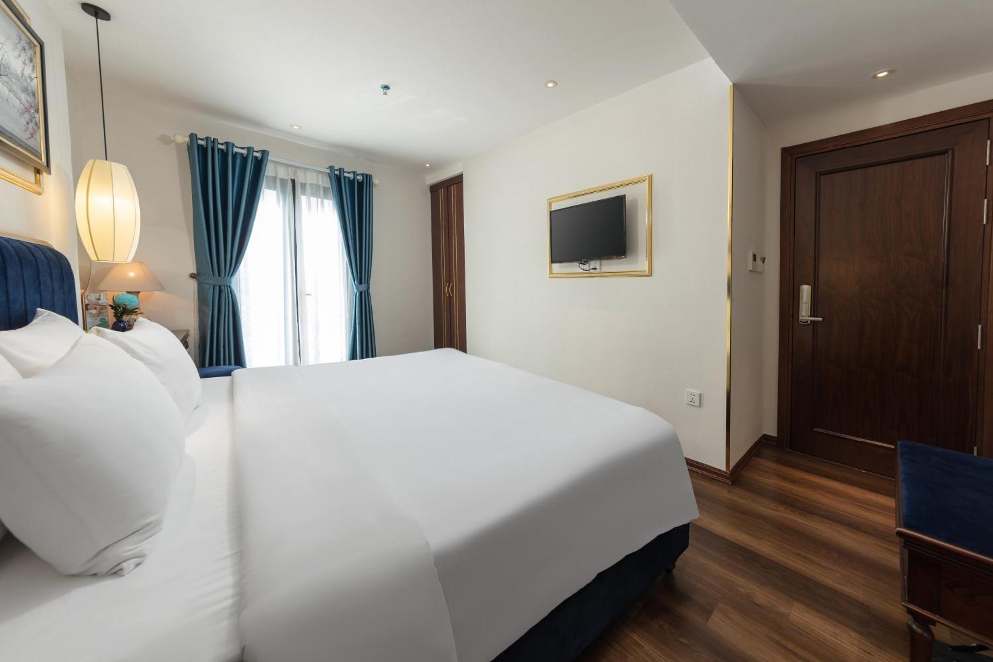 Calista Trendy Hotel & Spa ハノイ市 エクステリア 写真