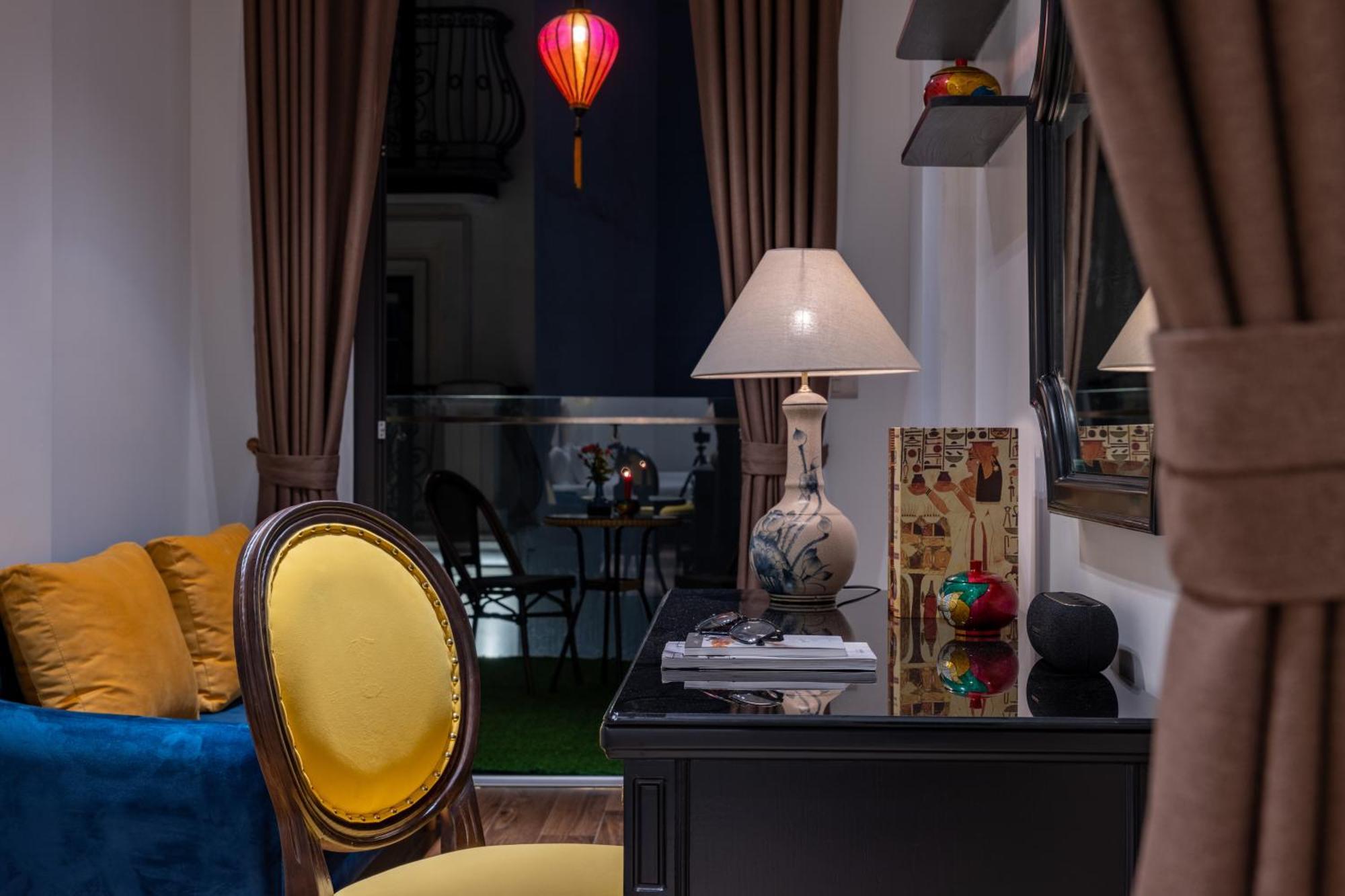 Calista Trendy Hotel & Spa ハノイ市 エクステリア 写真